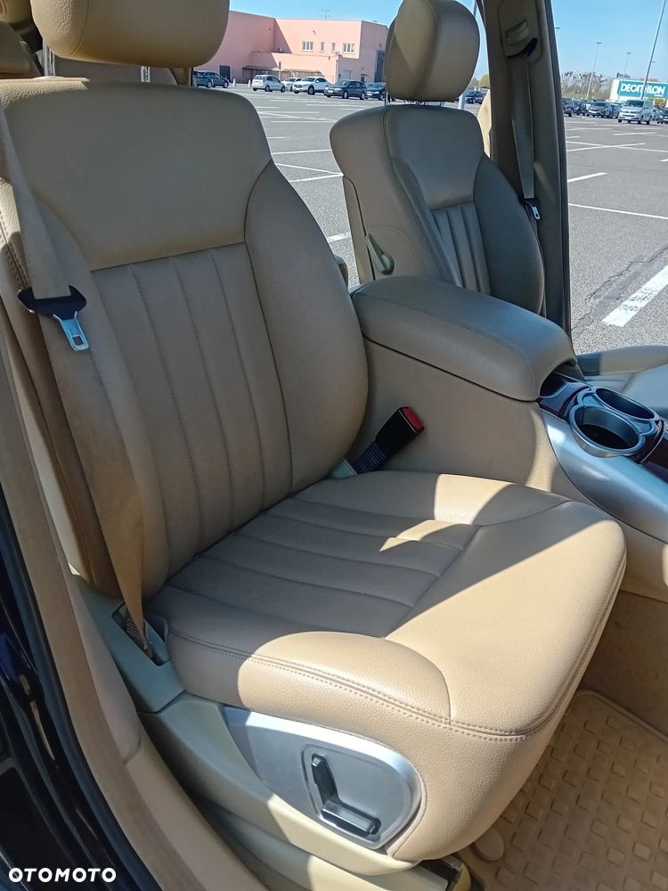 Mercedes-Benz Klasa R 320 CDI L 4-Matic - 32