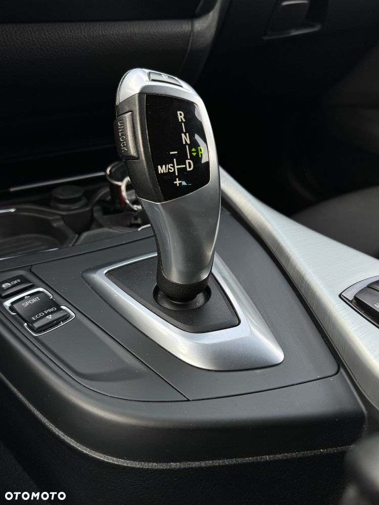 BMW Seria 1 - 17