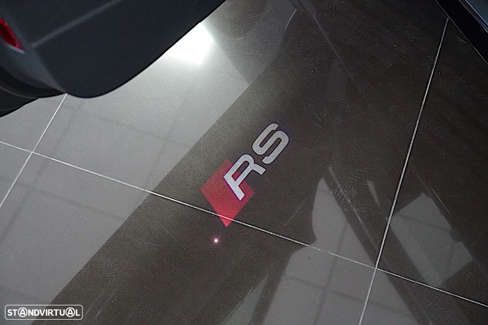 Audi RS3 Limousine 2.5 TFSI quattro S tronic - 3