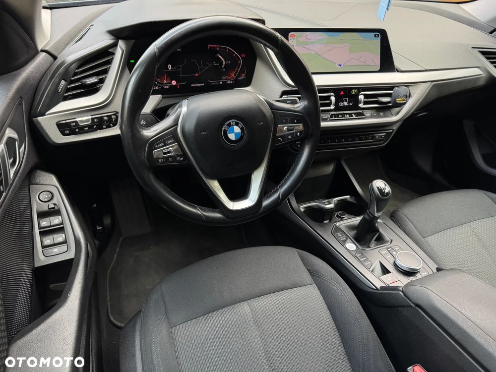 BMW Seria 2 218i - 15