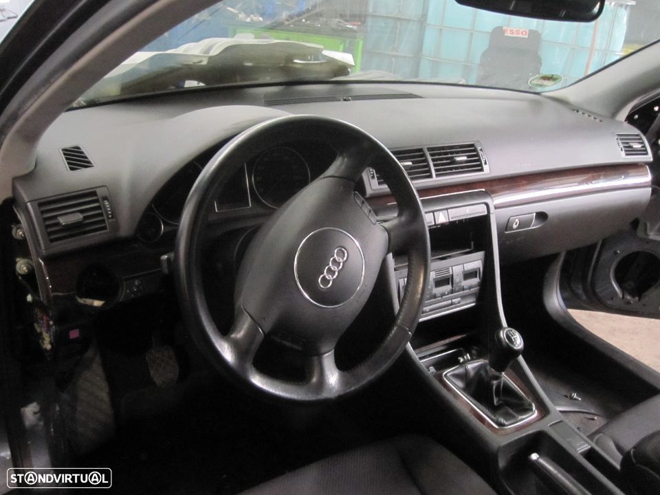 Tablier Audi A4 B6 130cv de 2001 - 5