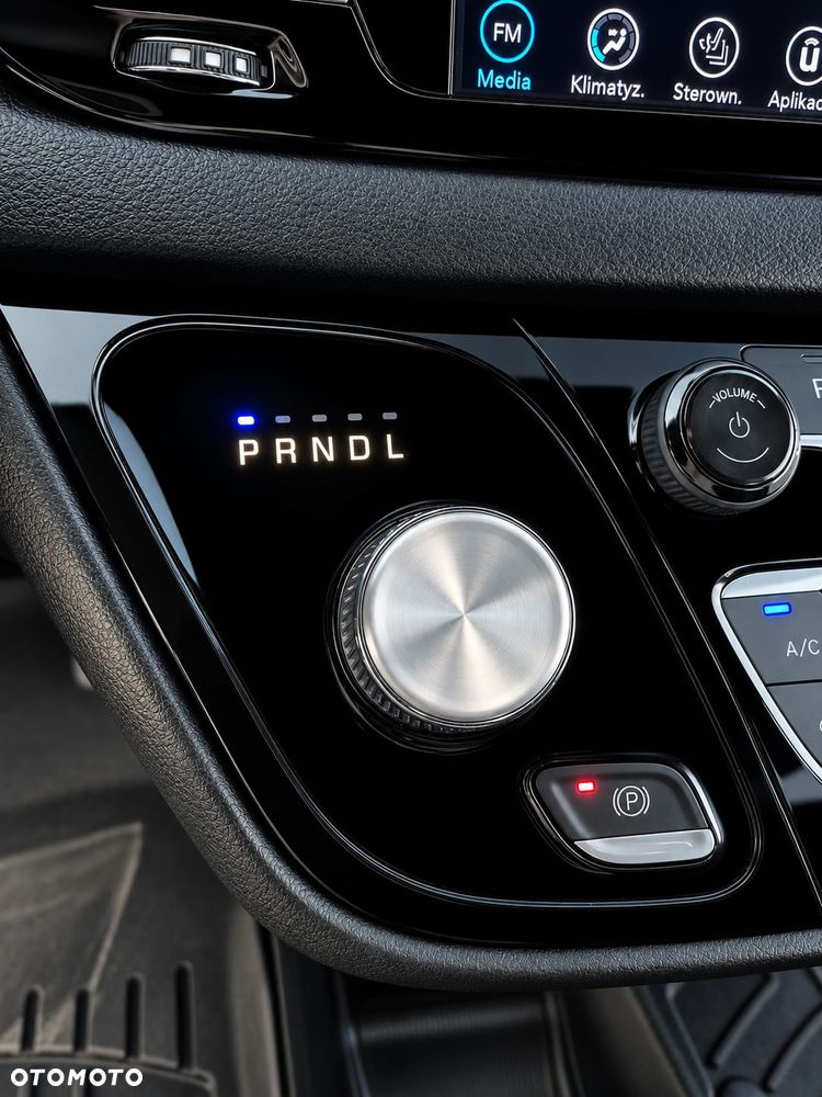 Chrysler Pacifica - 10