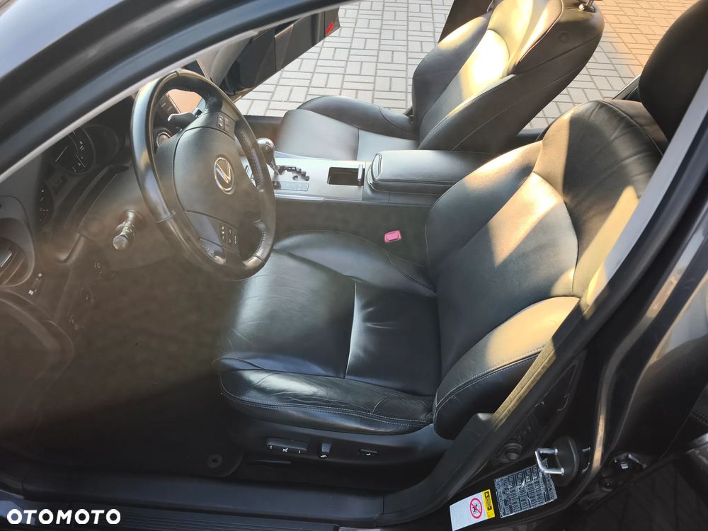 Lexus IS 250 Executive Line - 22
