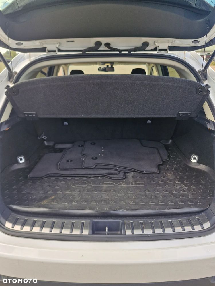 Lexus NX - 9