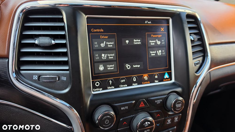 Jeep Grand Cherokee - 13