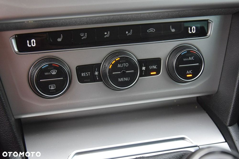 Volkswagen Passat - 28