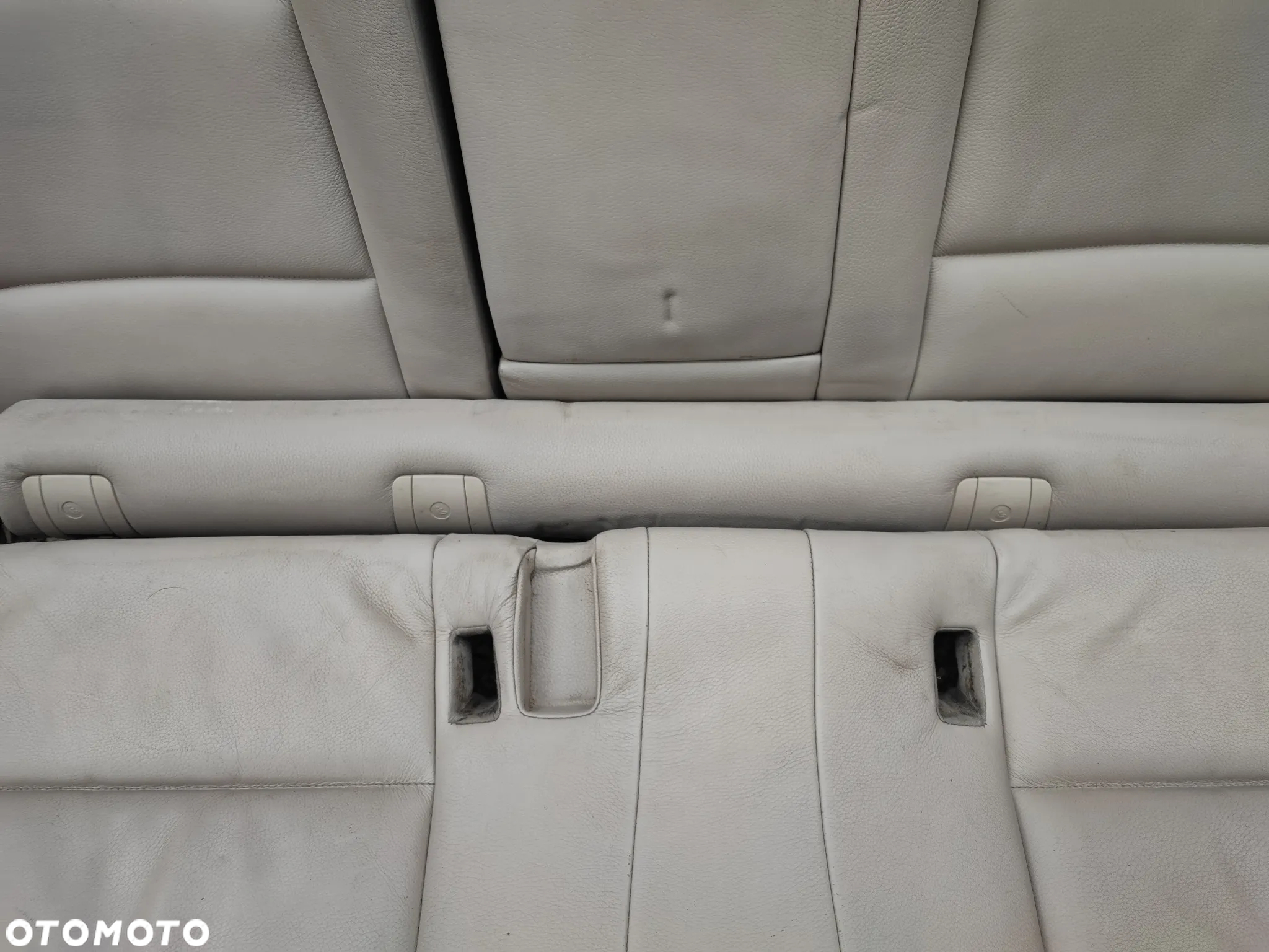 BMW F11 / F11N ORYGINALNA KANAPA TYŁ W KOLORZE DAKOTA OYSTER / BEŻOWA + PODŁOKIETNIK O NR. 7 254 260 OEM W DOBRYM STANIE - 21