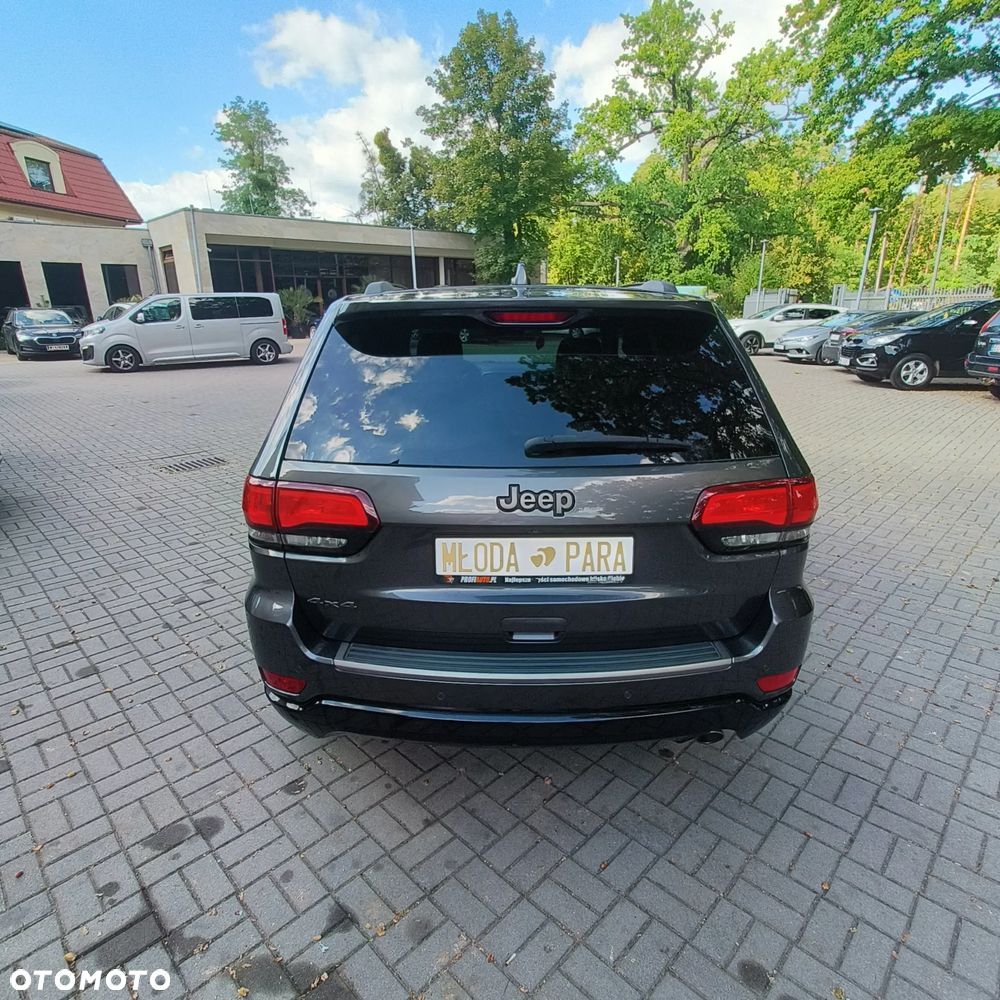 Jeep Grand Cherokee - 9