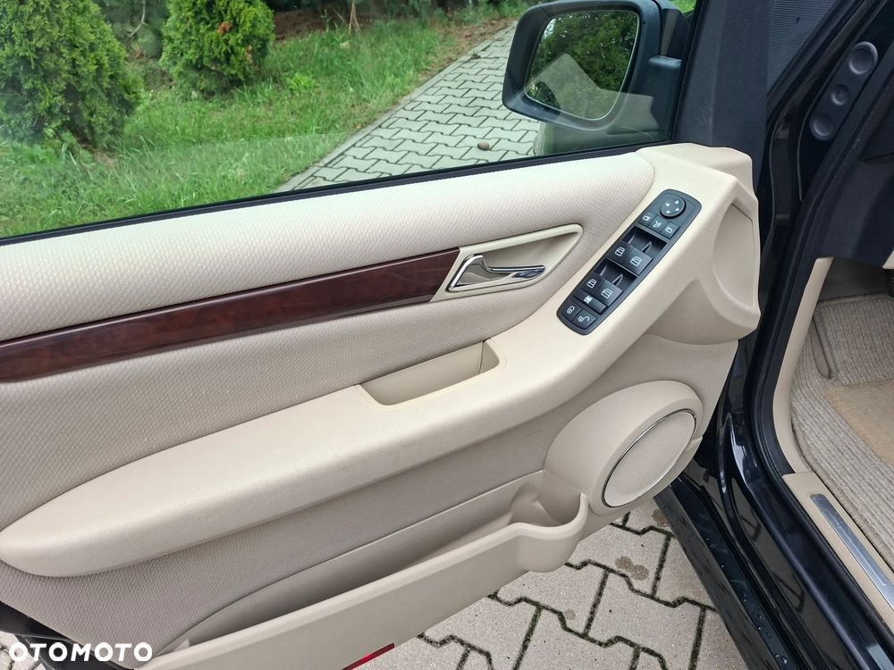 Mercedes-Benz Klasa B 200 Autotronic Special Edition - 29