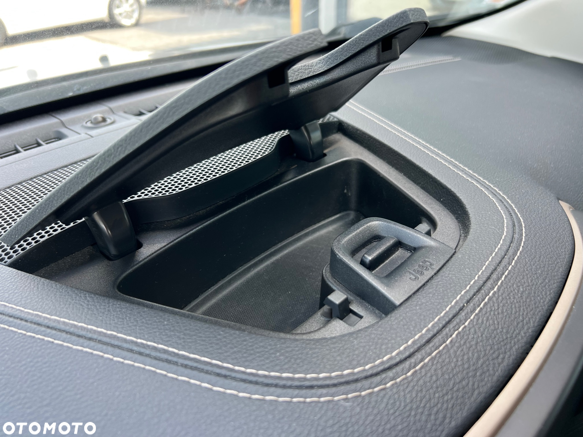 Jeep Cherokee 2.0 MJD Active Drive I Longitude - 36