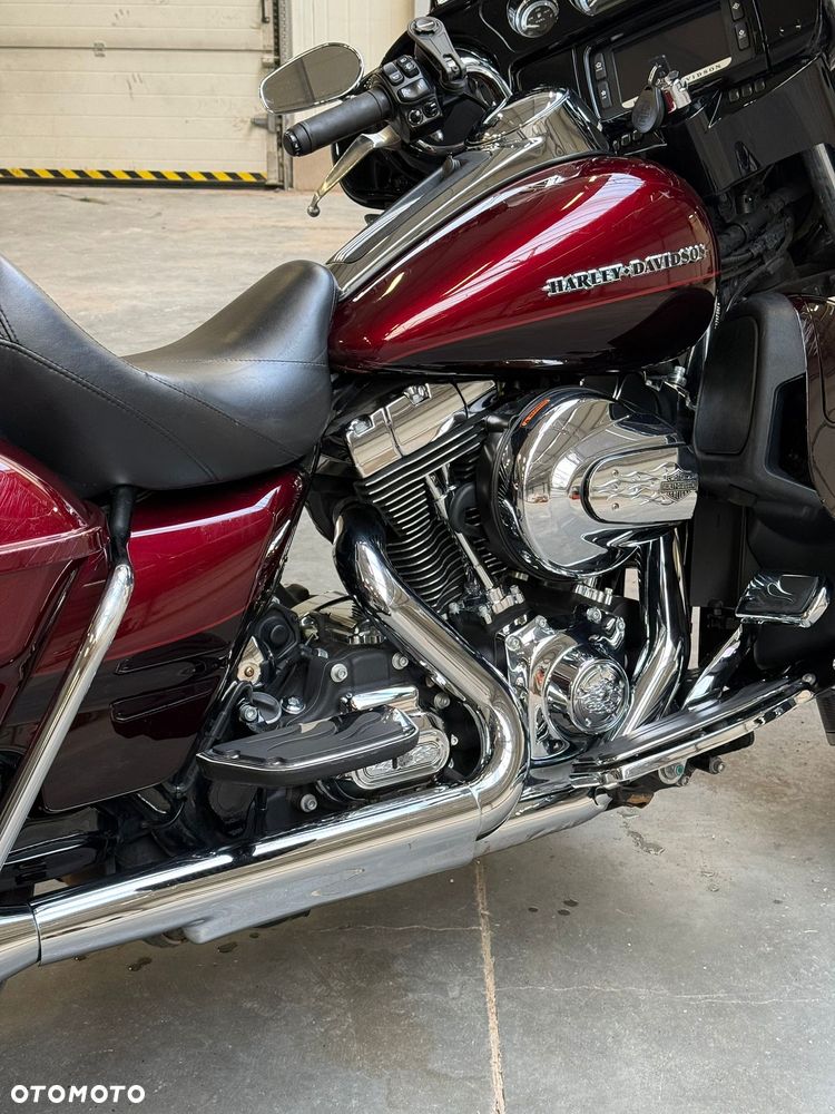 Harley-Davidson FLHTCU Ultra - 8