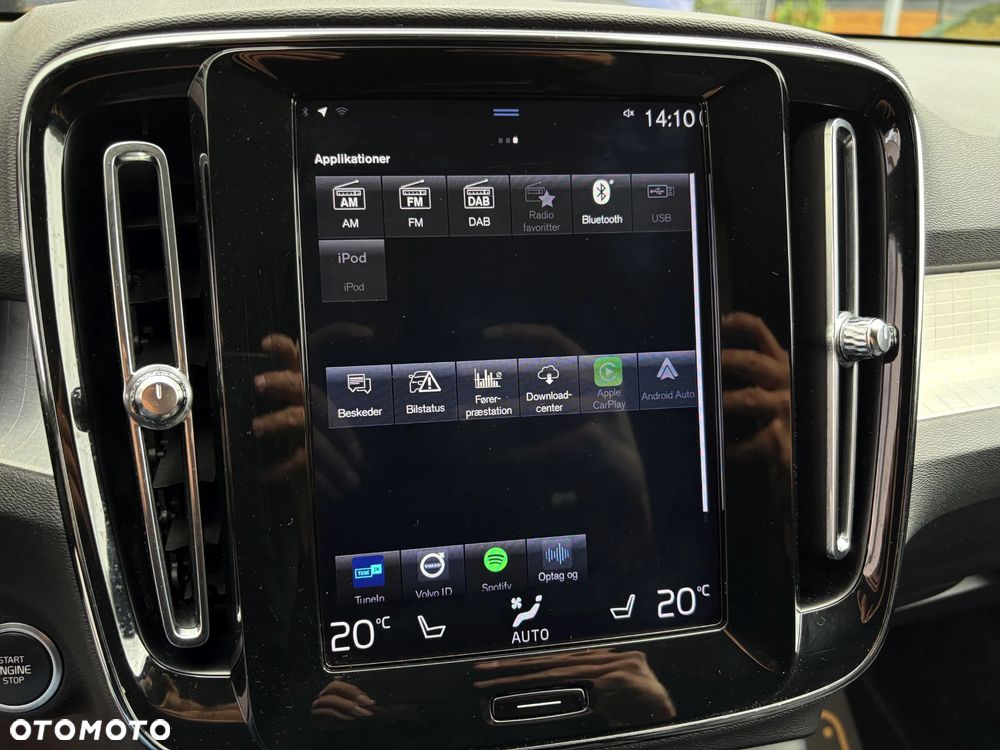 Volvo XC 40 T4 Geartronic Momentum Pro - 28