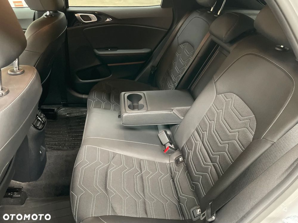 Kia XCeed 1.6 T-GDI Tribute DCT - 17