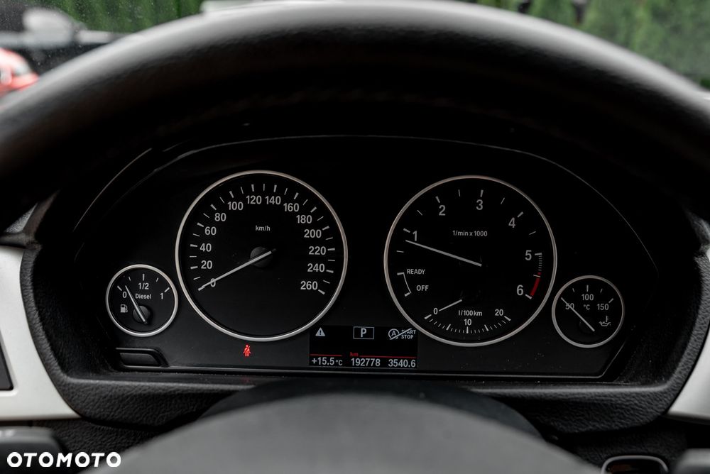 BMW Seria 3 316d - 29