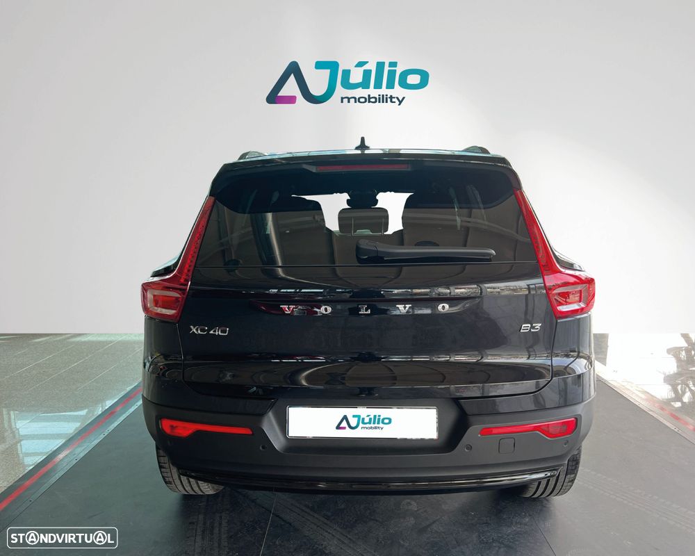 Volvo XC 40 2.0 B3 Plus Dark - 9