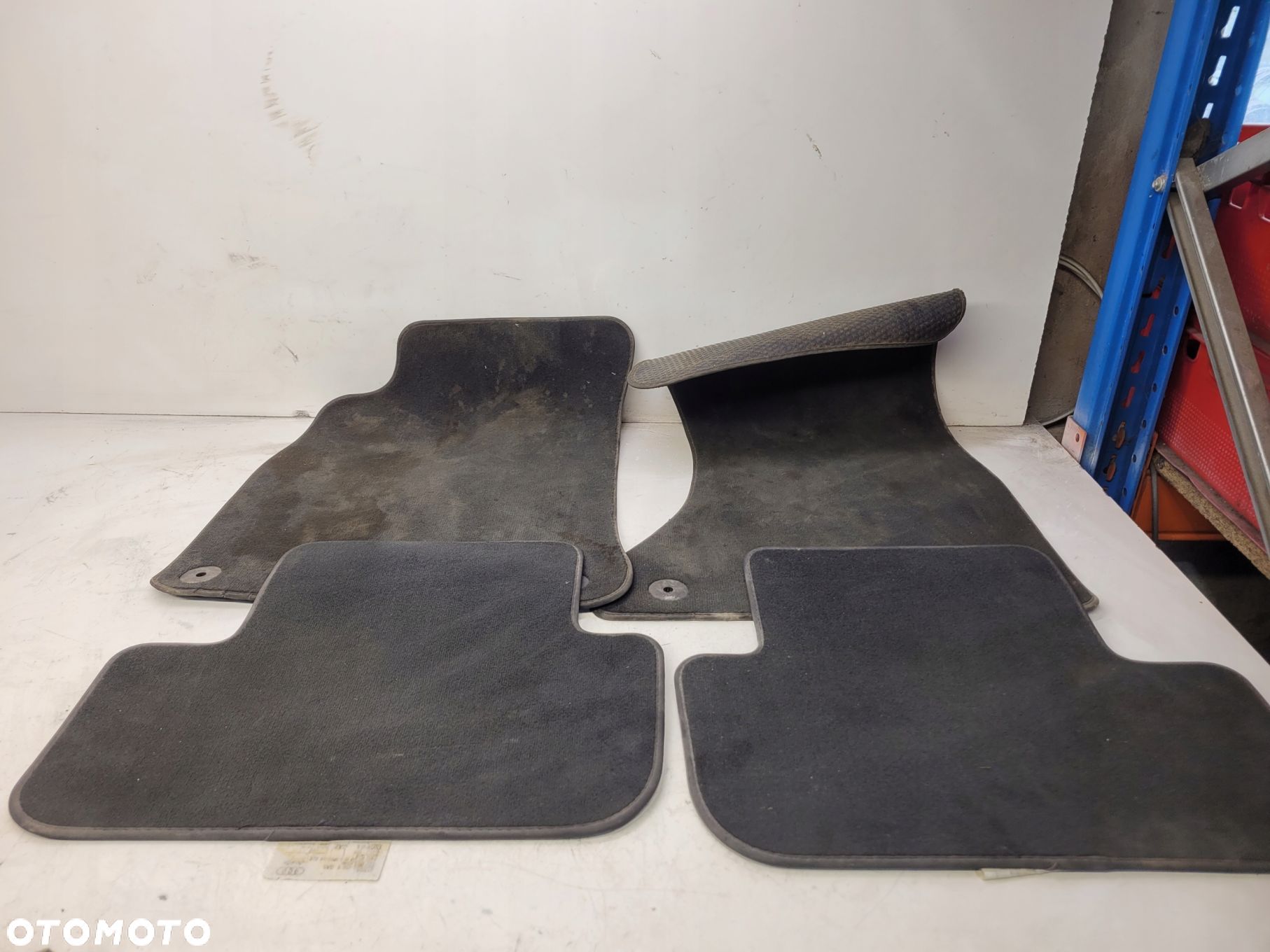 DYWAN DYWANIKI KOMPLET AUDI A4 B8 A5 8K1863691B - 1