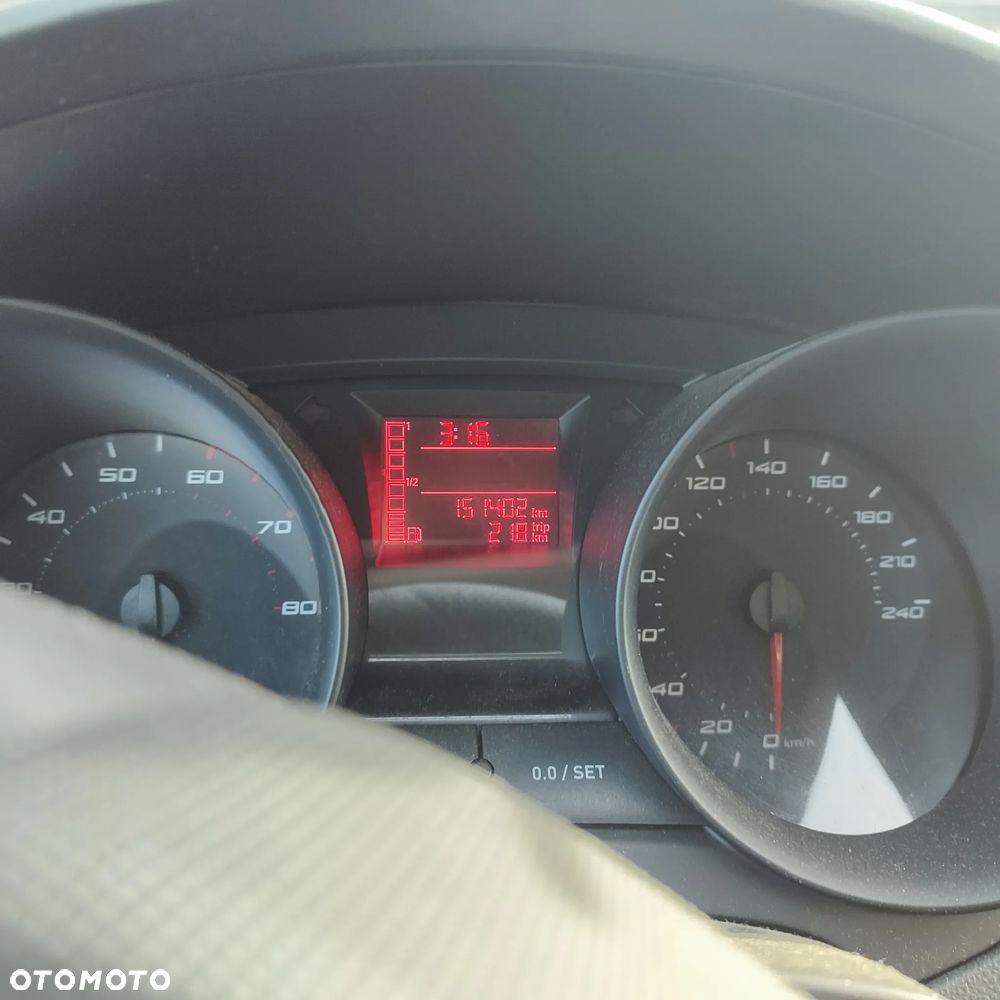 Seat Ibiza 2011 photo 4