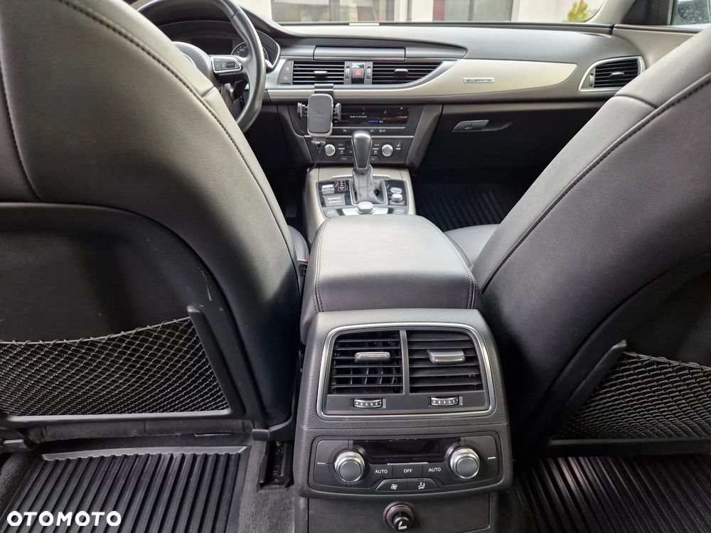 Audi A6 Allroad - 18