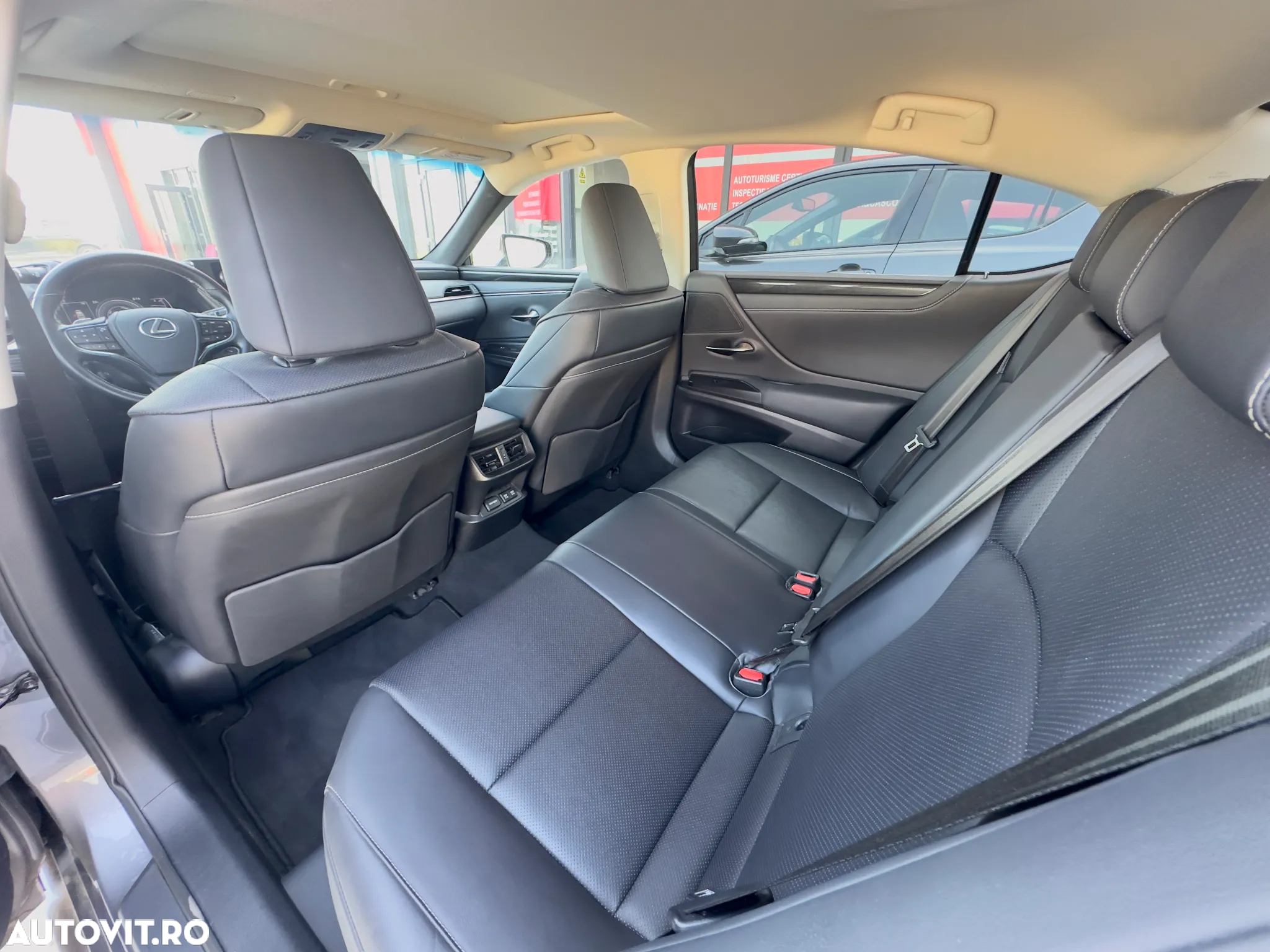 Lexus Seria ES 300h Executive Line - 19