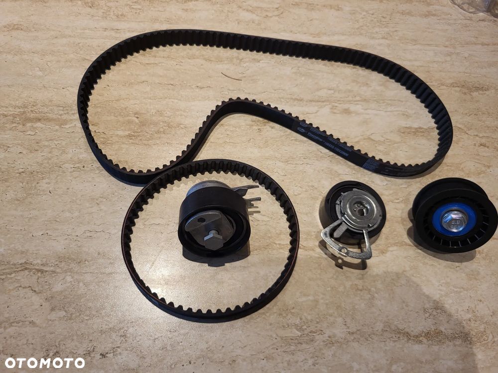 Rozrząd kpl. (pasek + rolka) pasuje do: SEAT ALTEA XL, AROSA, CORDOBA, CORDOBA VARIO, IBIZA II, IBIZA III, IBIZA IV, IBIZA IV SC, IBIZA IV ST, LEON, TOLEDO II 1.4/1.4LPG/1.6 04.96-05.15 - 2
