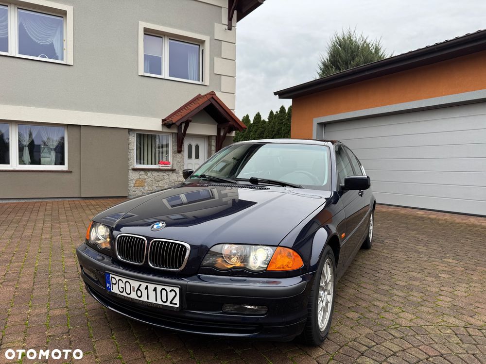 BMW Seria 3 ver-320i - 2