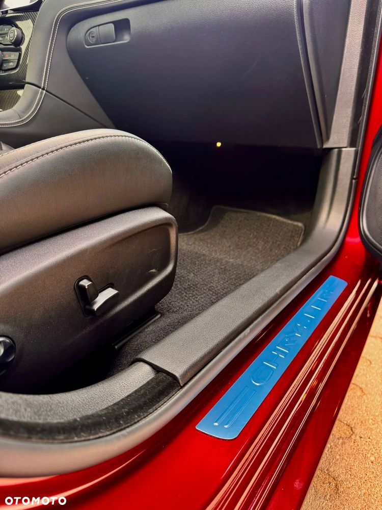 Dodge Challenger - 11