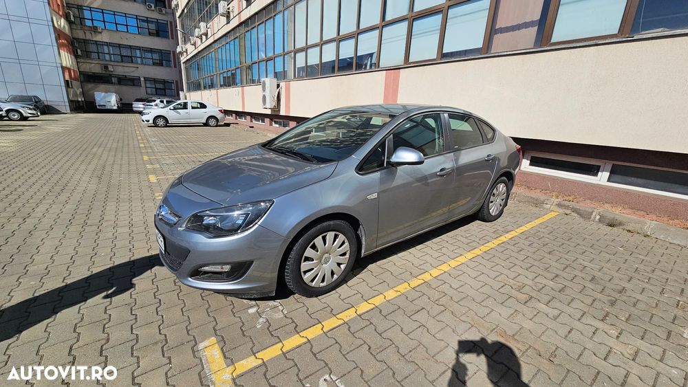 Opel Astra - 4