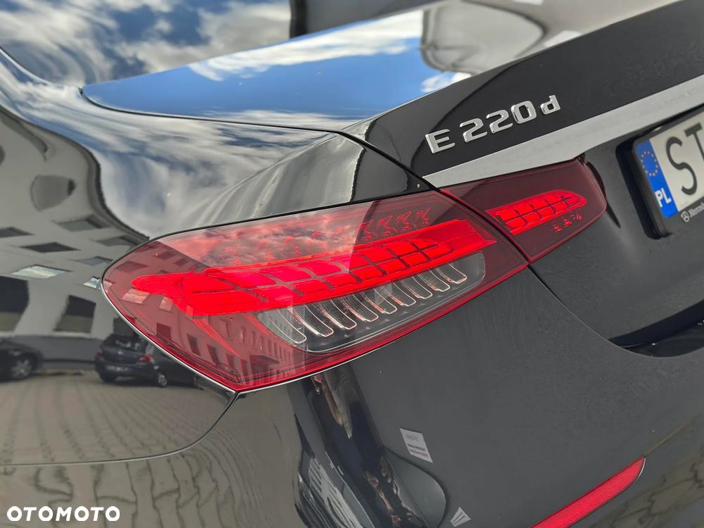 Mercedes-Benz Klasa E 220 d 4-Matic AMG - 19