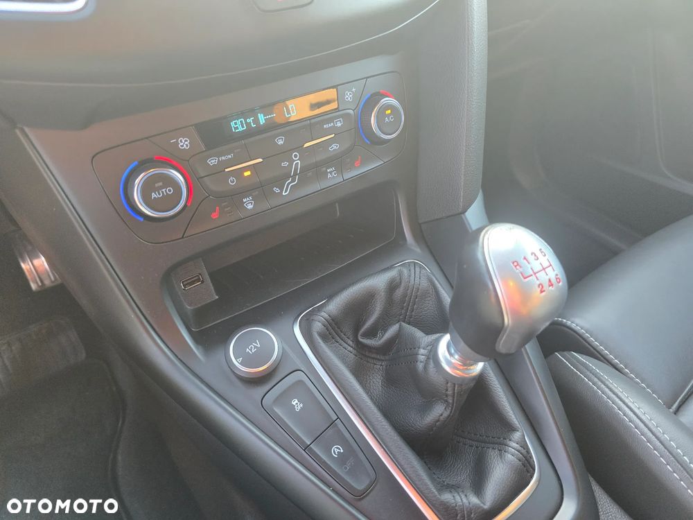 Ford Focus - 27