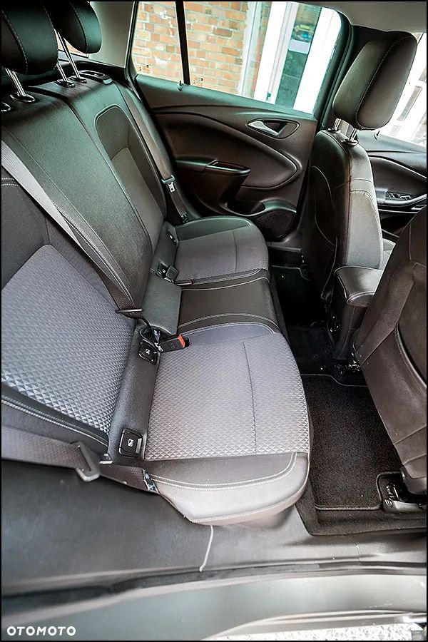 Opel Astra - 34