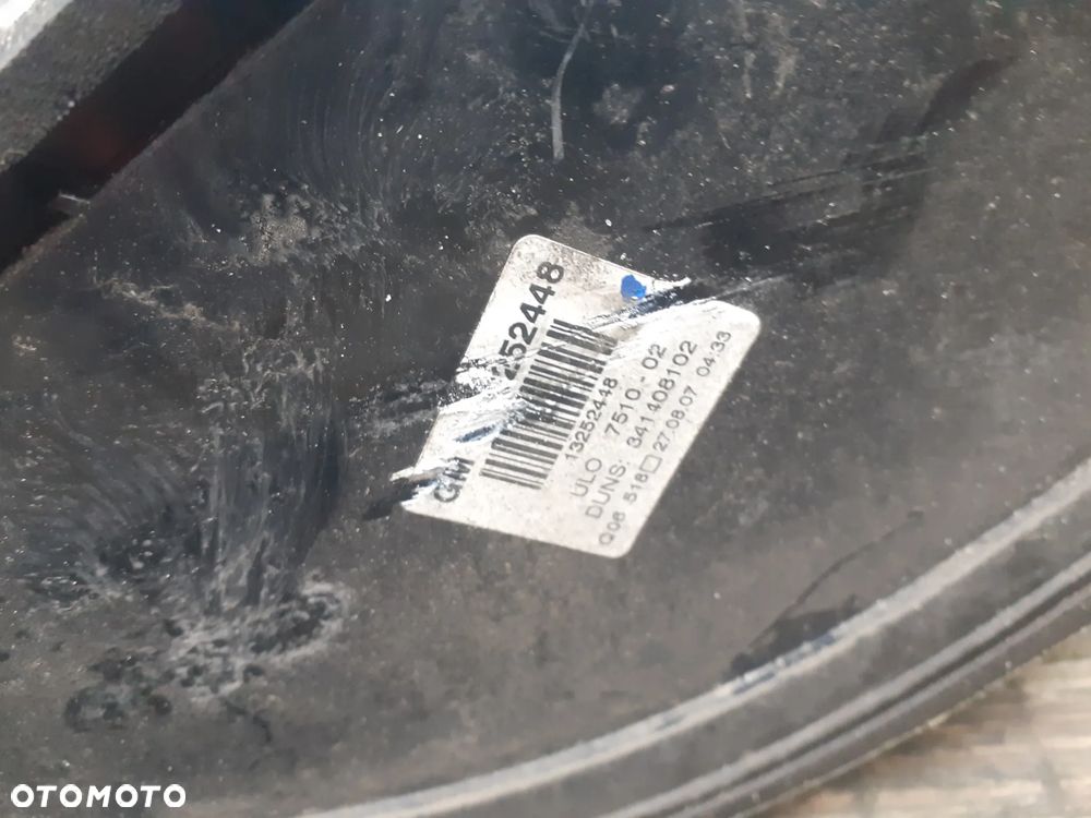 .  TYL TYLNA LAMPA PRAWA OPEL ZAFIRA B - 5