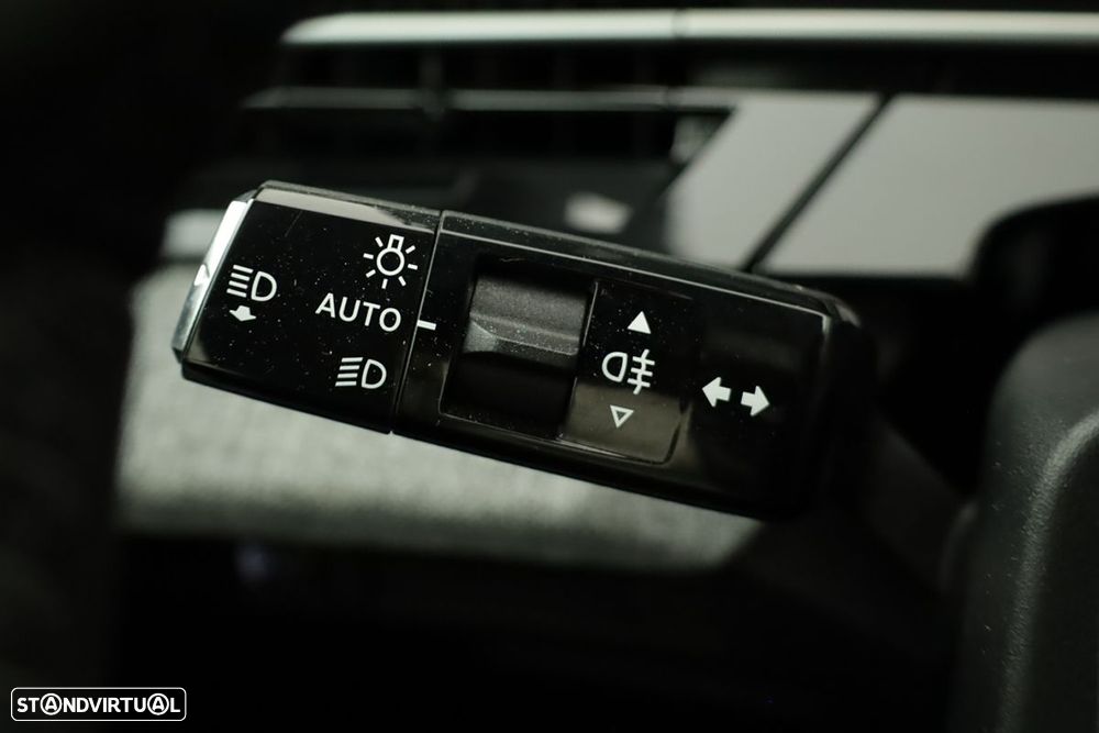 Peugeot 3008 1.2 Hybrid Allure e-DCS6 - 16