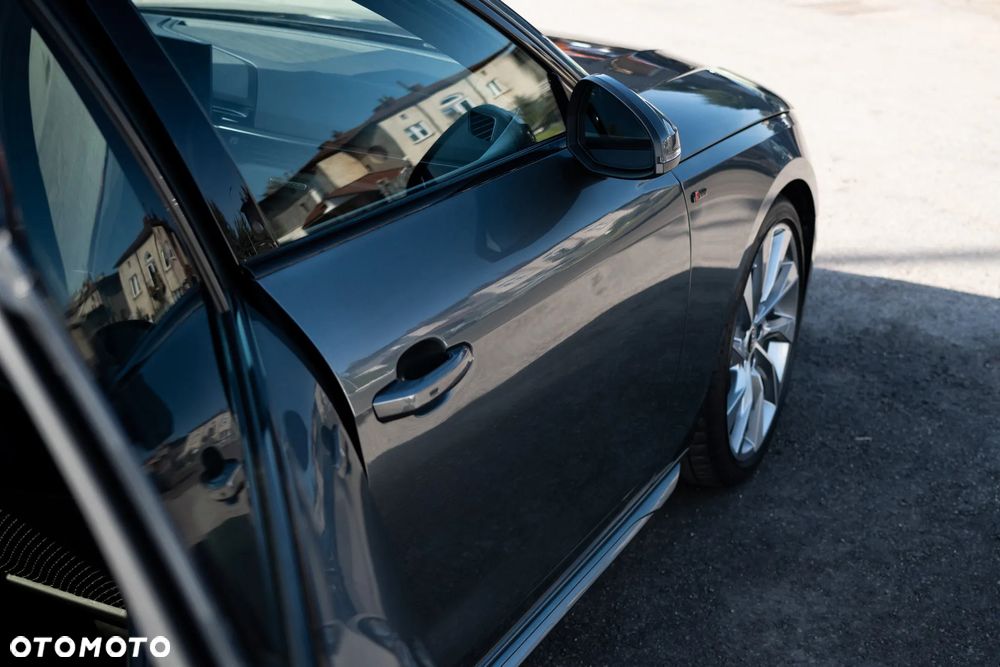 Audi A4 Limousine - 10