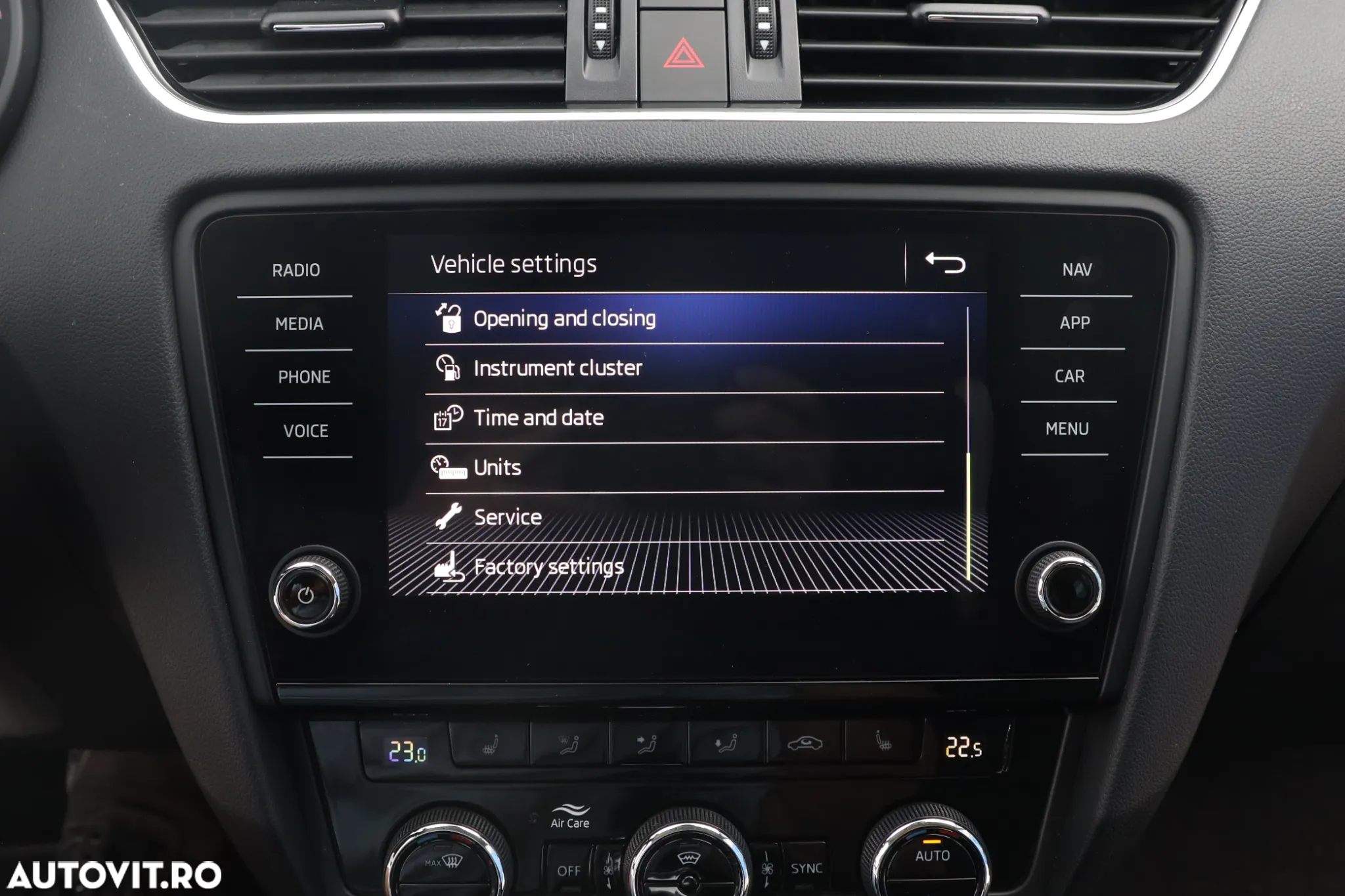 Skoda Octavia Combi Diesel 1.6 TDI DSG Style - 17