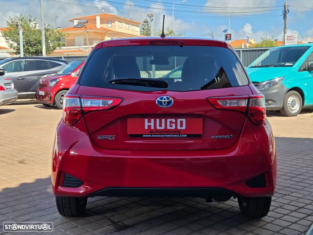 Toyota Yaris 1.5 HSD 20 Anos - 6