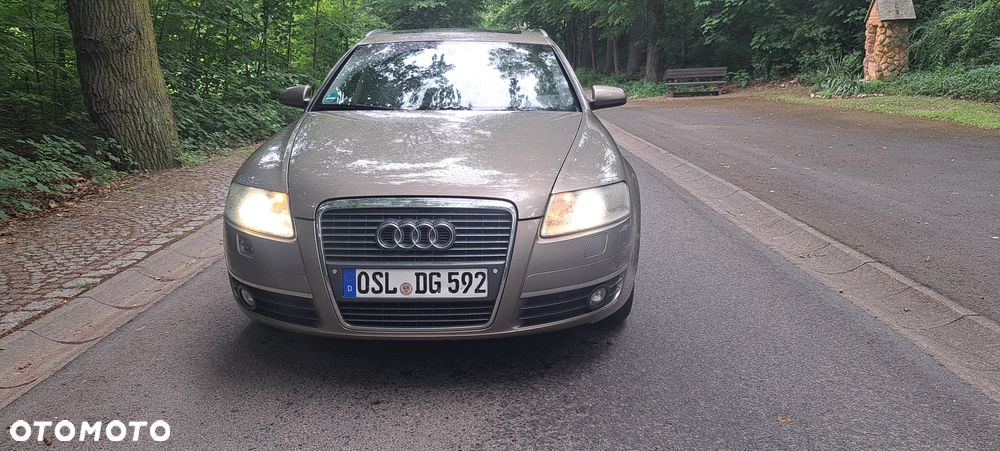 Audi A6 Avant 2.4 - 5