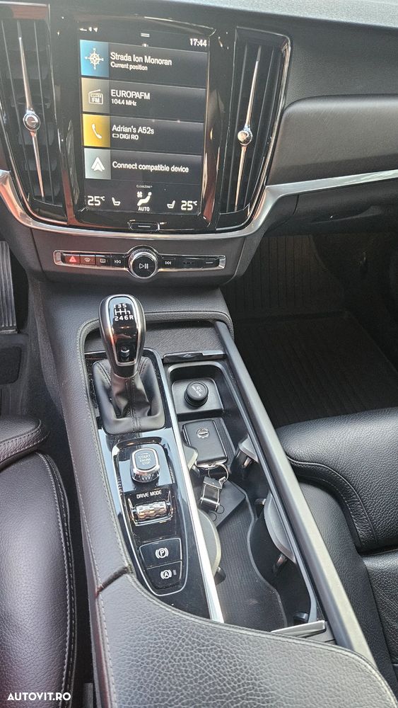 Volvo V90 D4 - 8