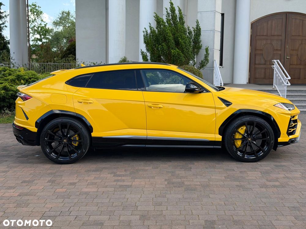 Lamborghini Urus Standard - 26