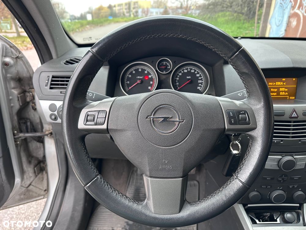 Opel Astra 1.6 Essentia - 9