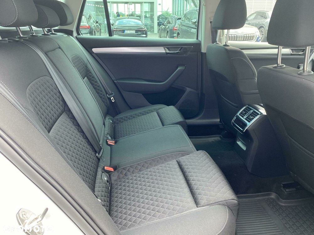 Skoda Superb 1.5 TSI Ambition DSG - 24