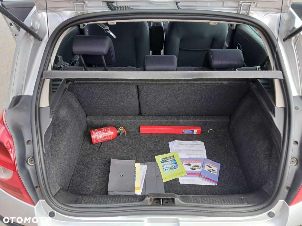 Renault Clio - 10