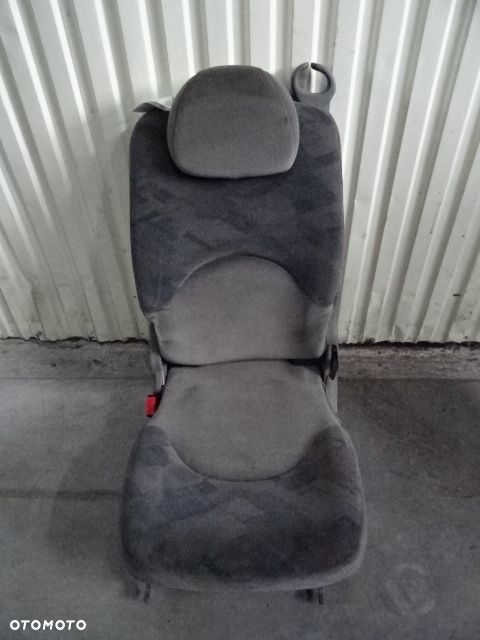 FOTEL LEWY TYŁ CITROEN XSARA PICASSO 98-04 NR123 - 2