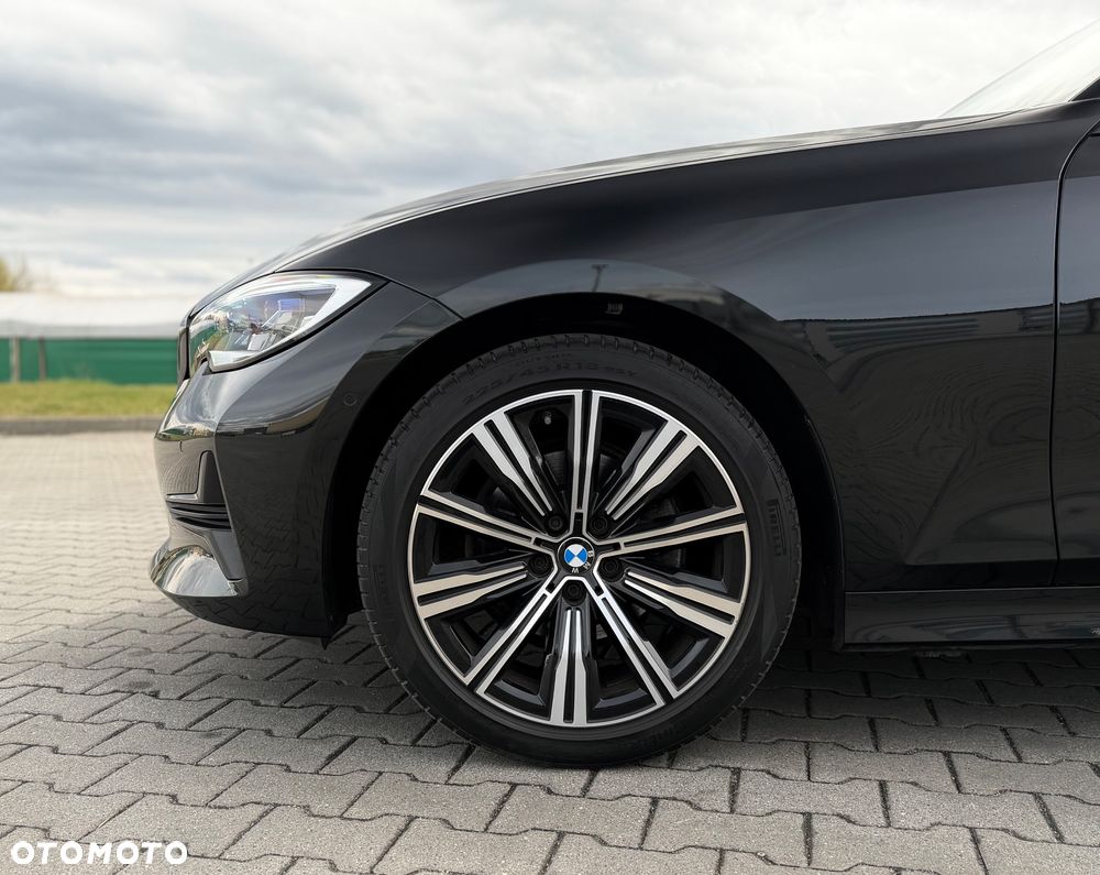 BMW Seria 3 320d xDrive Sport Line Shadow - 14