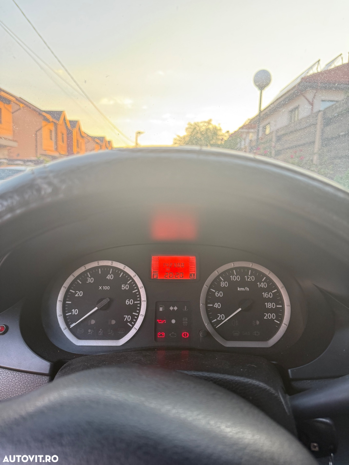 Dacia Logan Express 1.6 MPI - 4