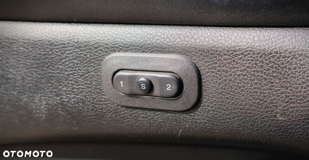 Jeep Grand Cherokee - 17