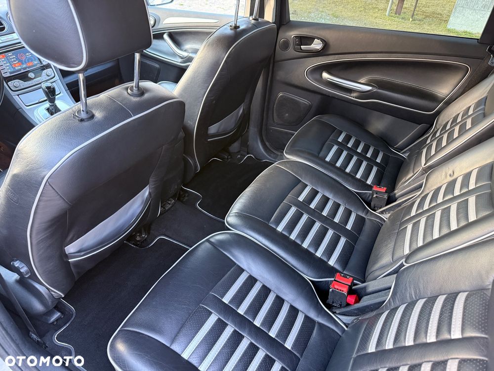 Ford S-Max 2.3 Titanium - 12