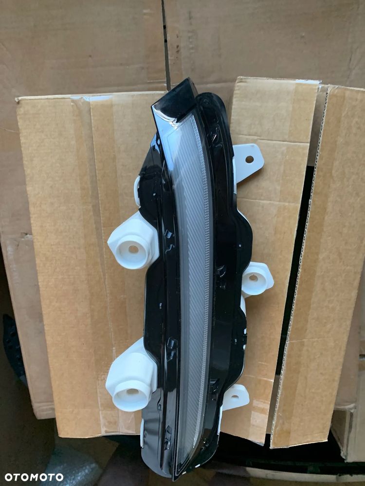 PEUGEOT 208 II LAMPA LED DRL JAZDY DZIENNEJ LEWA 9824241480 EU