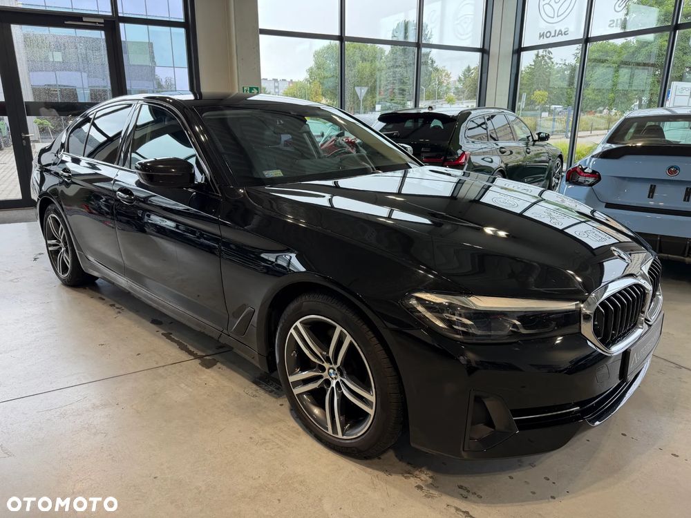 BMW Seria 5 520d xDrive Business Edition - 4