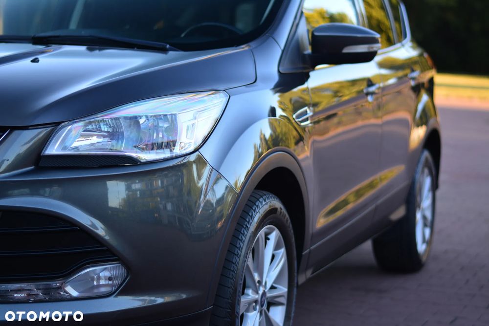 Ford Kuga 2.0 TDCi 4x2 Titanium - 8