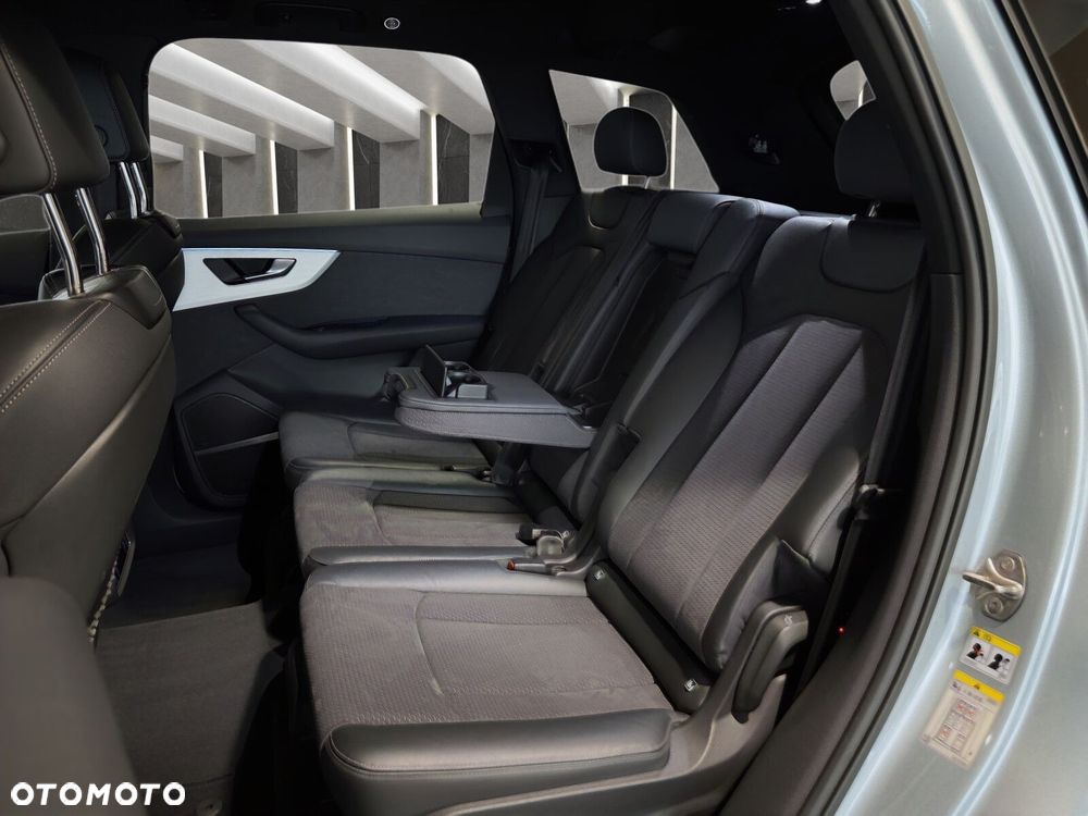 Audi SQ7 - 32